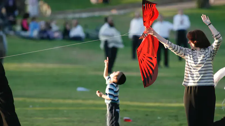 Haredi family (illustration)