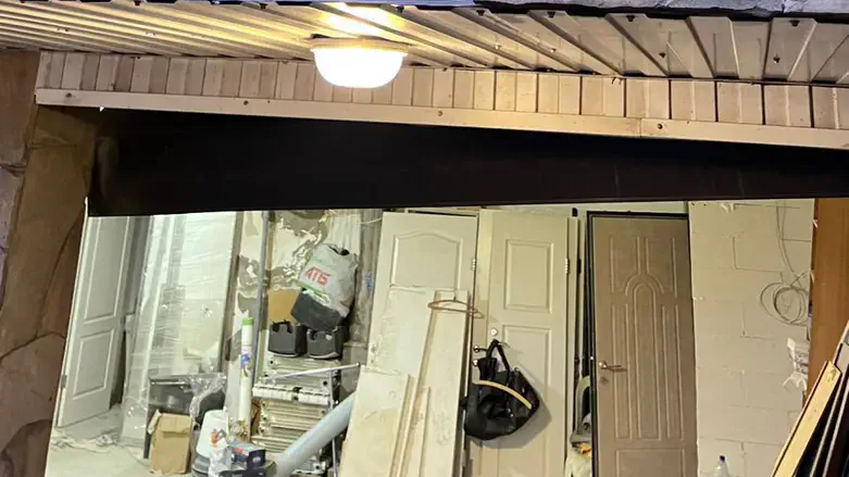 בית השליח שנפגע מכטב"ם רוסי