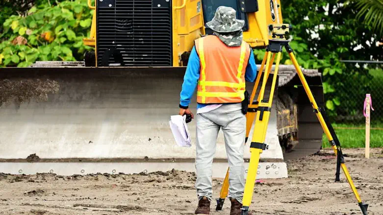 מודד מוסמך: מודד שטח