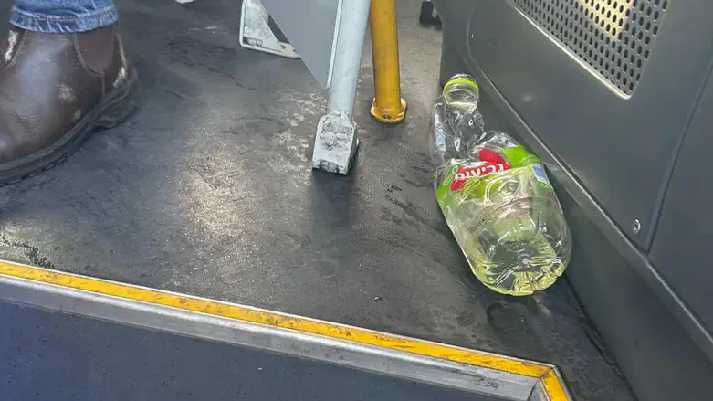 Пассажир пытался поджечь подростка в автобусе