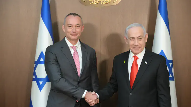 Mladenov with PM Netanyahu
