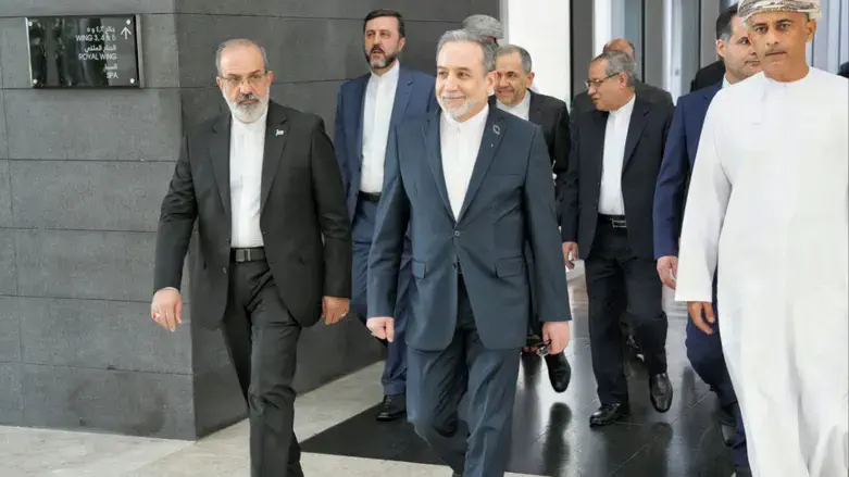Abbas Araghchi in Oman