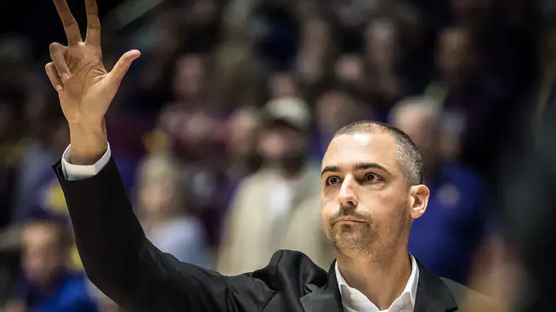 אורלנד מאמן הרצליה. היסטוריה