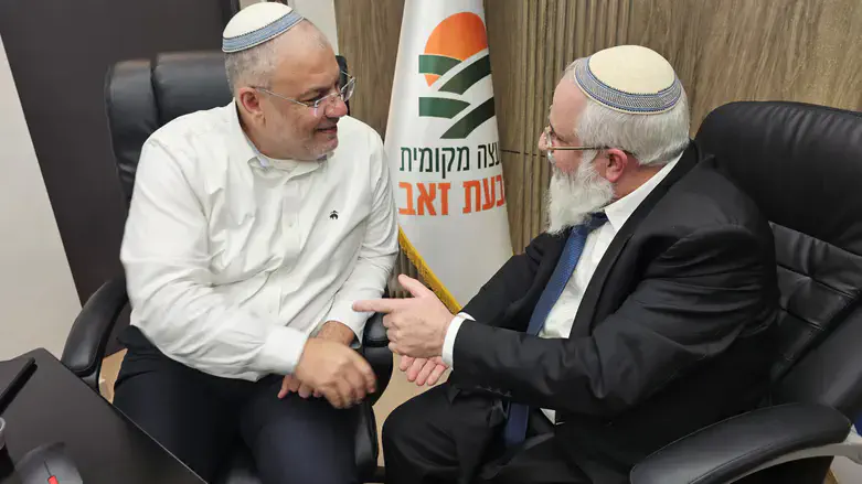 ישיבת הסדר ראשונה בגבעת זאב