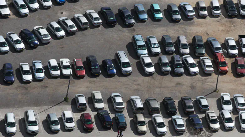 חניה רכבים מכוניות