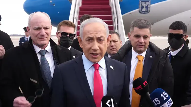 נתניהו לפני ההמראה לישראל