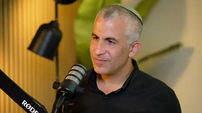 מנחם קלמנזון