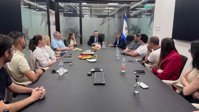 השר זוהר עם ראשי איגודי הספורט