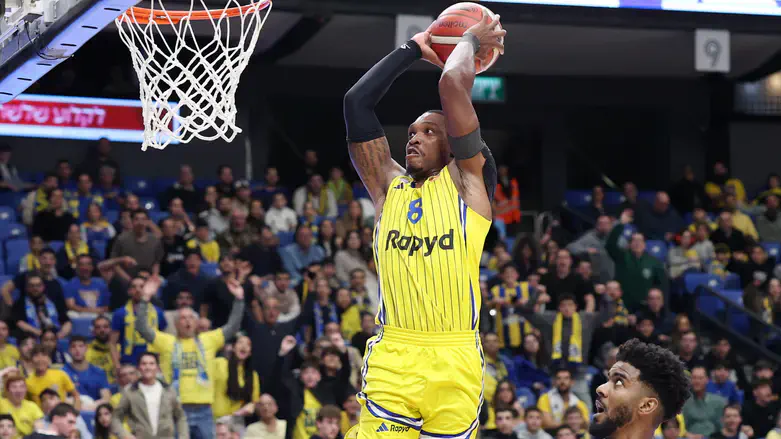 ווקר הערב מעל כולם