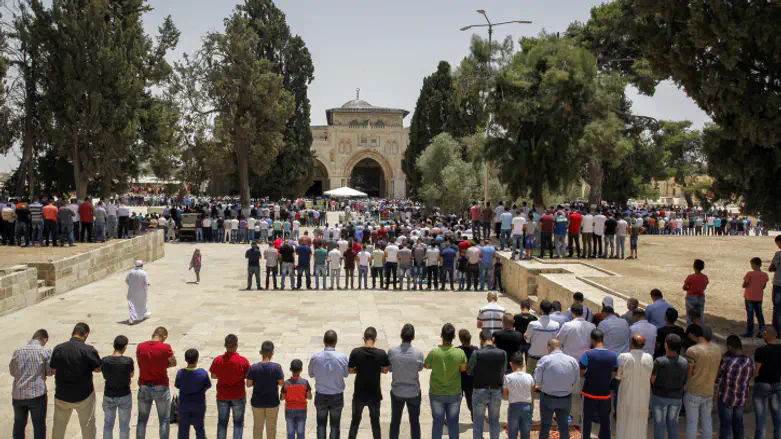 Ramadan prayers on Temple Mount