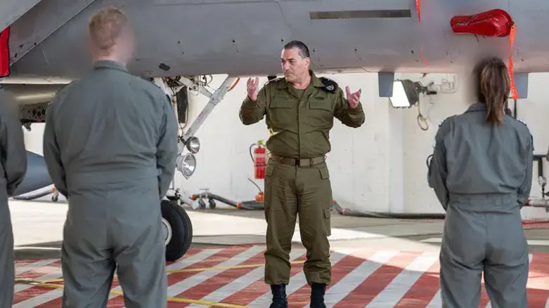 Chief of Staff speaks atIAF base