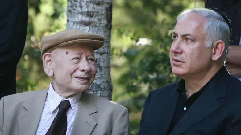 פרופ' נתניהו עם בנו