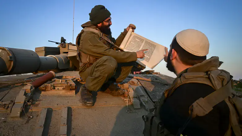 Megillah reading on a tank