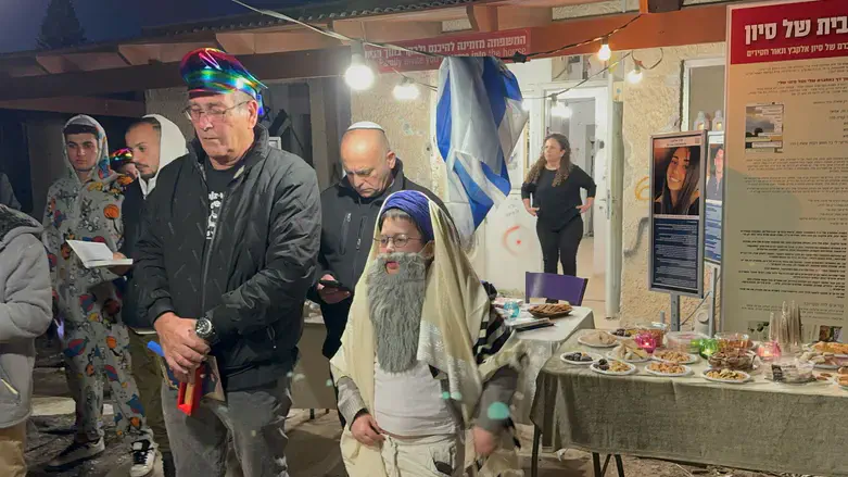 פורים של ניצחון בכפר עזה