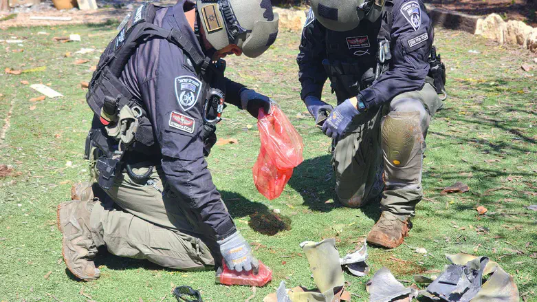 Осколки ракеты