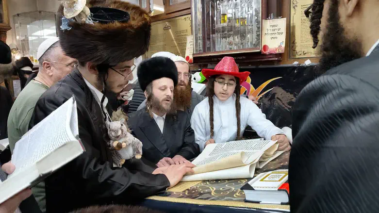 פורים באומן