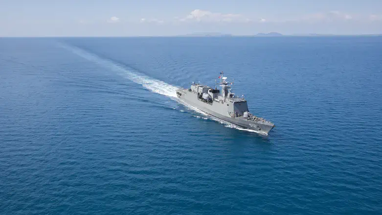 Warship, illustration