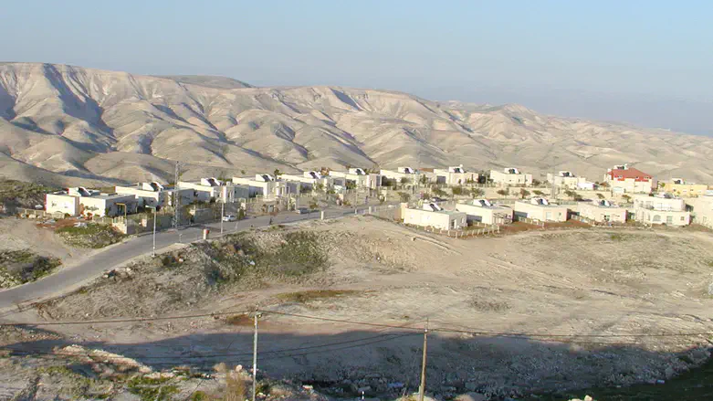 היישוב אלון