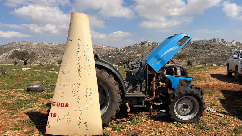 Фрагмент с памятными надписями упал в Биньямине