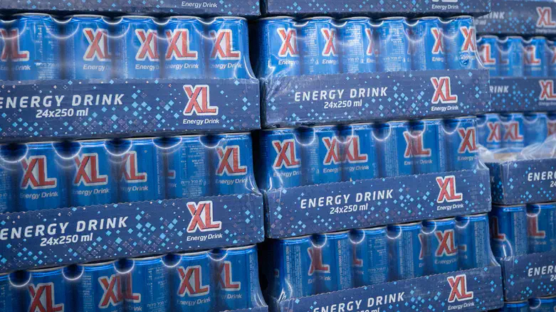 משקה XL, אילוסטרציה