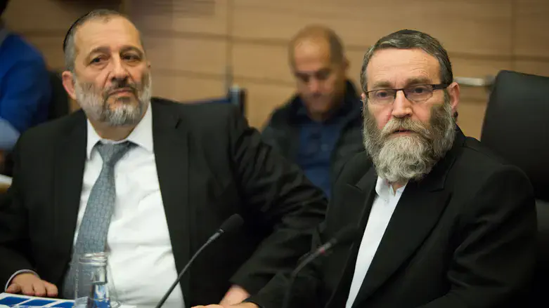 איימו והתקפלו. גפני ודרעי