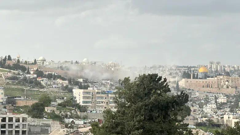 עשן מעל העיר העתיקה