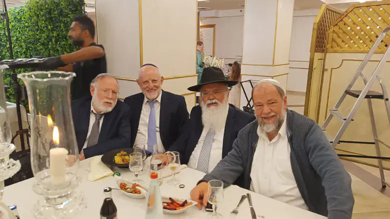 החברים לקרב של אריה שטראוס