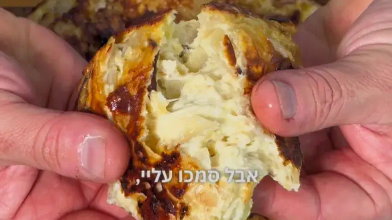 סמכו עליו: מאיר בראל מציג את המצה בריי שלו