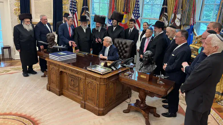 Trump hosts haredi leaders and Edan Alexander