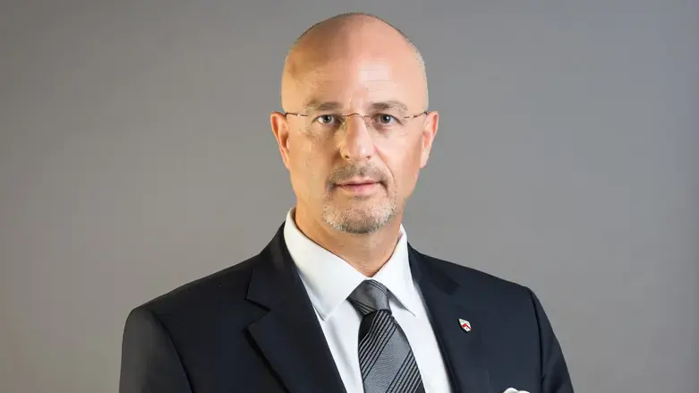 עו"ד ד"ר גדעון פישר