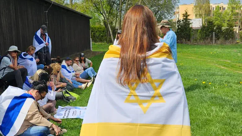 מורן סטלה ינאי במיידנק