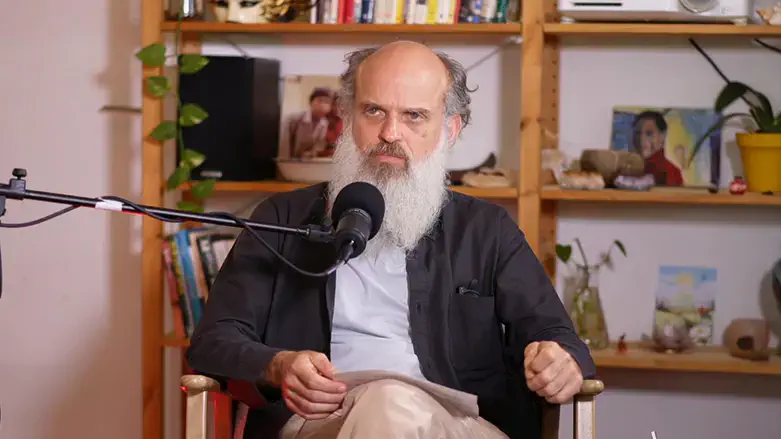 להכיר זוויות חדשות. דוד שוקן