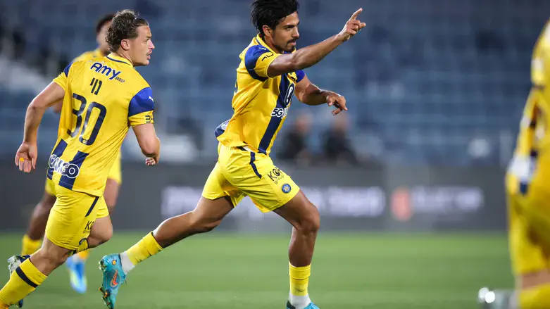 דור פרץ חוגג שער הערב