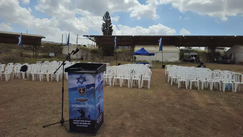 היערכות לטקס זיכרון בחטיבת החשמונאים