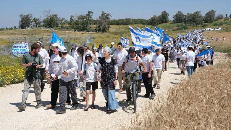 משתתפי הצעדה לעזה