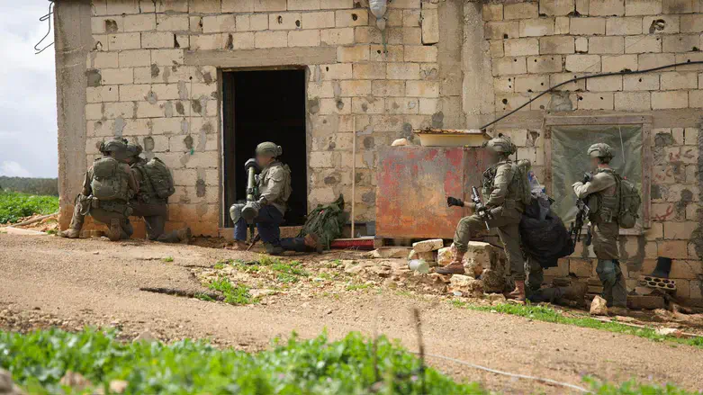soldiers