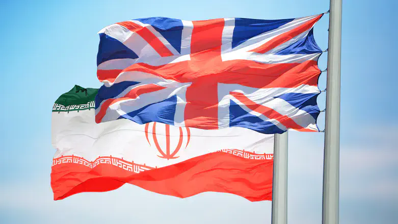 Флаги Великобритании и Ирана. Иллюстрация
