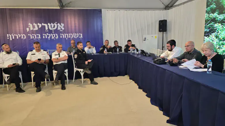 הוועדה סיירה במירון: "עד 10 אלף משתתפים"