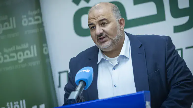 מנסור עבאס