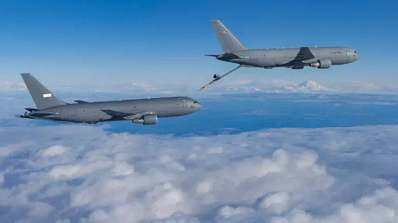 Gideon refueling plane
