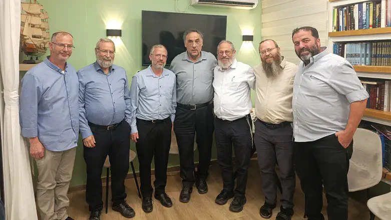 ישראל מלאכי בישיבת קרני שומרון