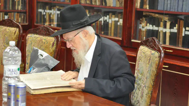 הרב רחמים מאזוז