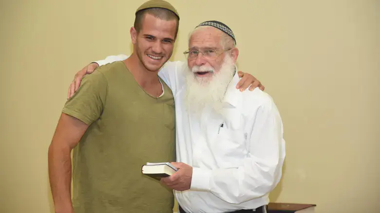 עמיחי ונינו ז"ל עם הרב אליקים לבנון