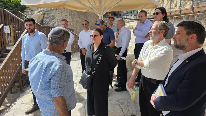 Finance Ministry leadership on a tour