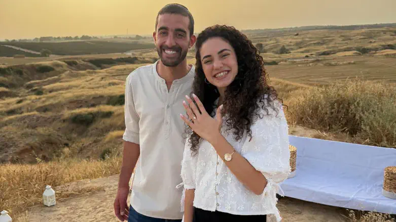 יותם אסבן וארוסתו
