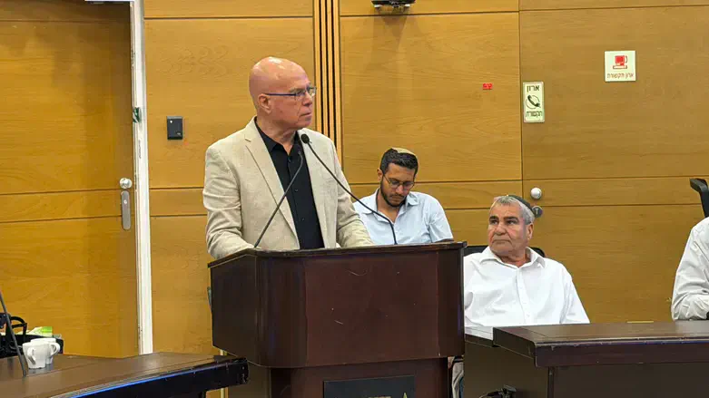 MK Tzvika Fogel