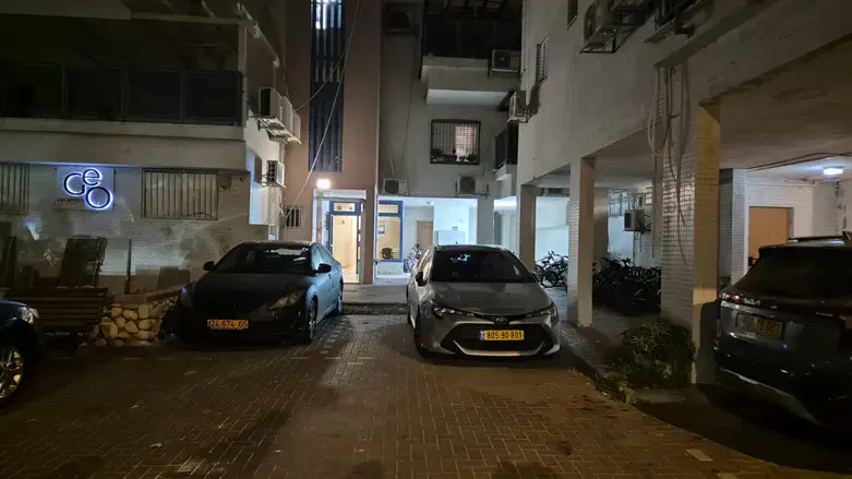 הבניין שספג את הרימון
