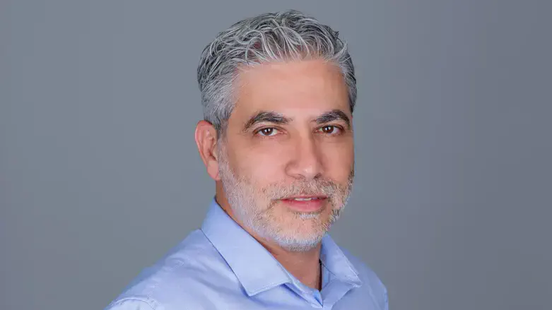 יוסי ממו
