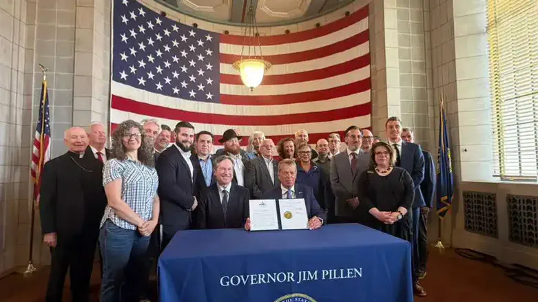 Signing executive order in Nebraska