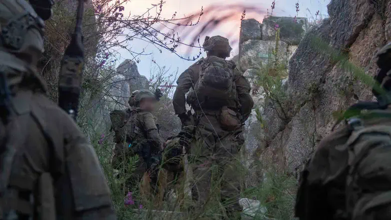 Golani troops operating in Beaufort sector